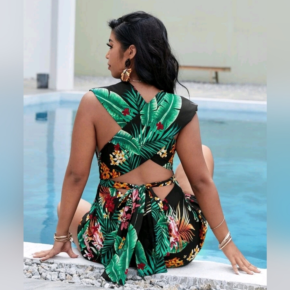 SHEIN VACAY Plus Tie Back Cross Wrap Tropical Print Romper SZ 12 NWOT